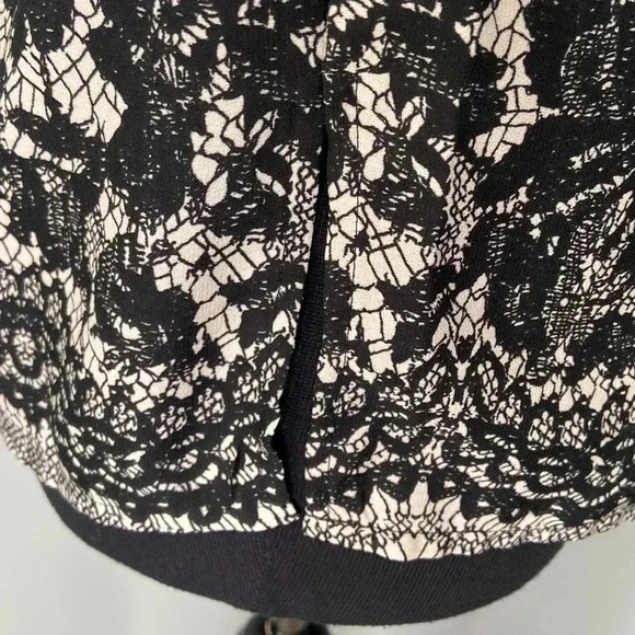 Violet & Claire | Tank Top Blouse - Picture 4 of 8